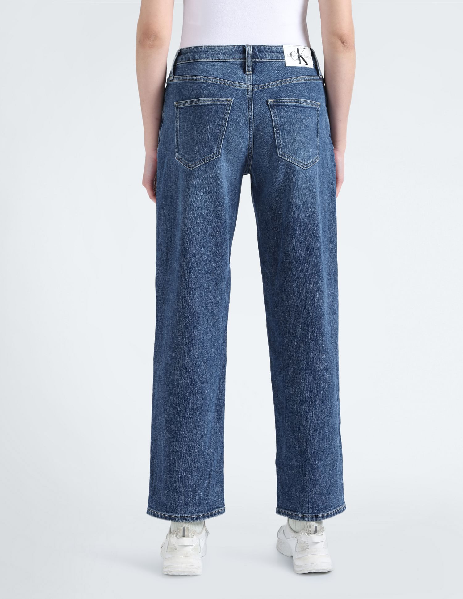 Calvin Klein Lightly Distressed 90s Straight Fit Jeans