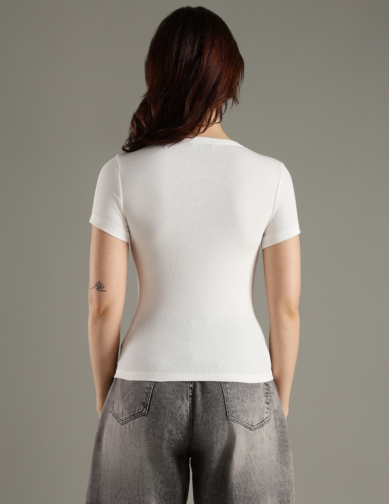 Tommy Hilfiger Solid Slim Fit Cotton T-Shirt