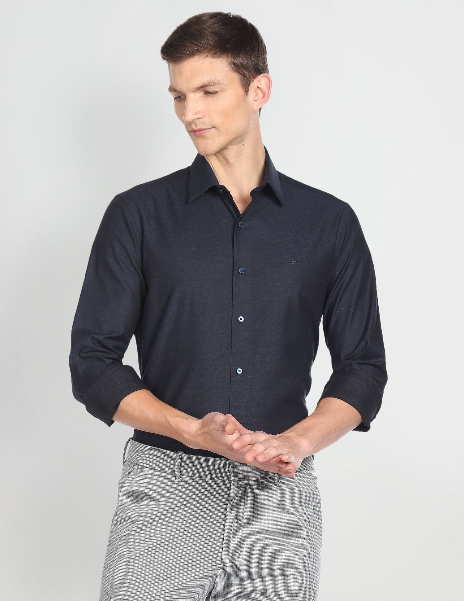 Arrow Newyork Self Design Dobby Formal Shirt