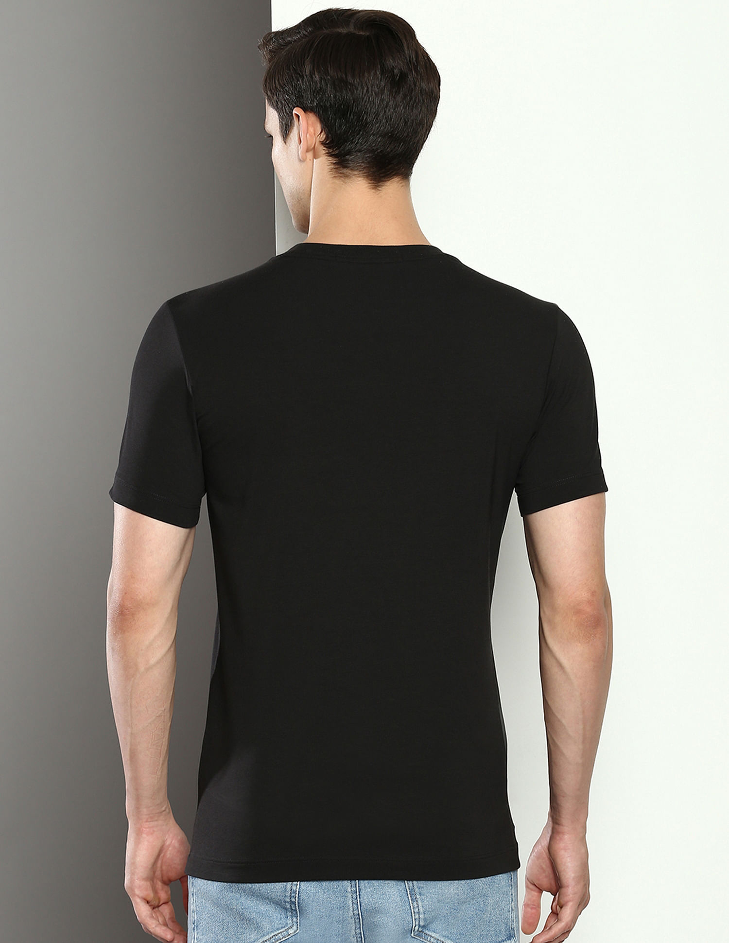 Buy Calvin Klein Jeans Regular Fit Embossed T-Shirt - NNNOW.com