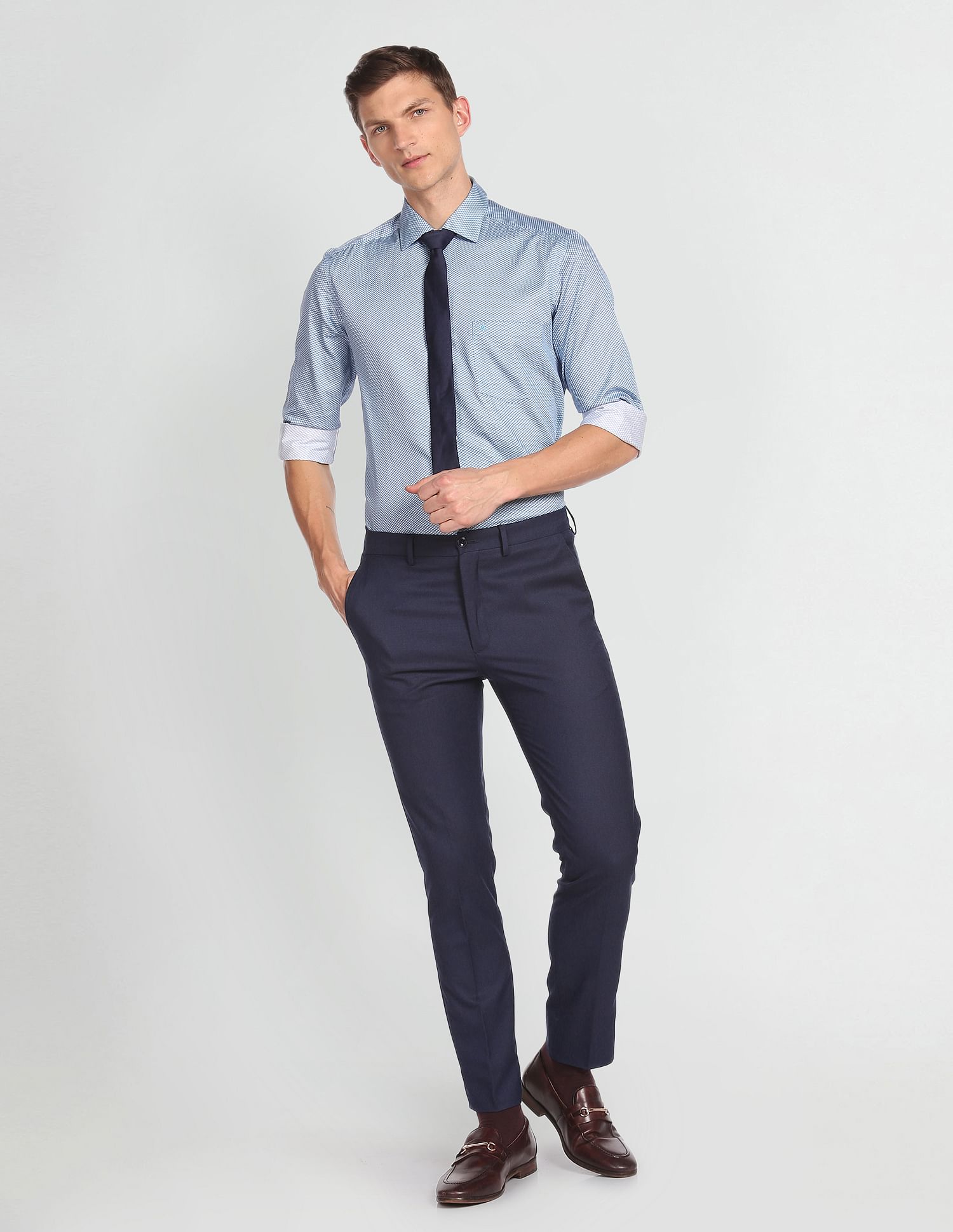 Arrow Cutaway Collar Geometric Print Shirt