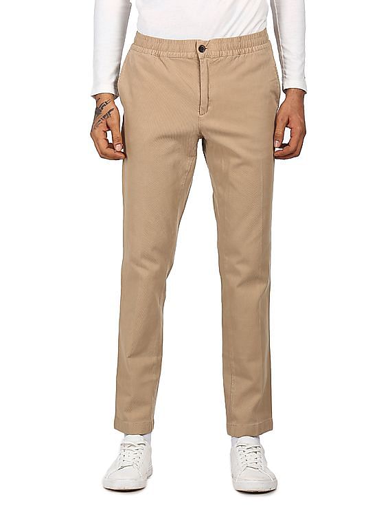 Tommy Hilfiger Men Khaki Denton Regular Fit Solid Casual Trousers