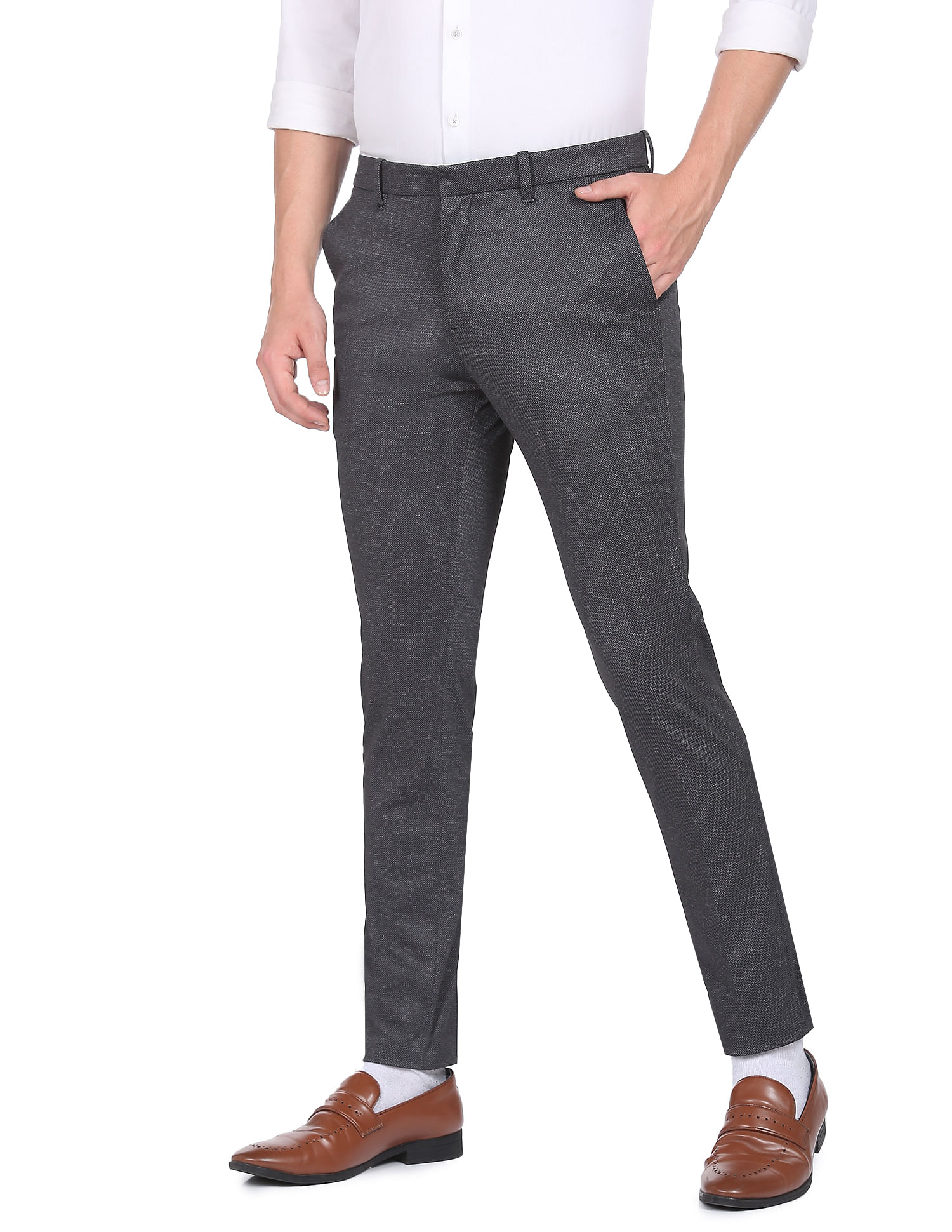 Buy Arrow Sports Men Black Mid Rise Solid Casual Trousers - NNNOW.com