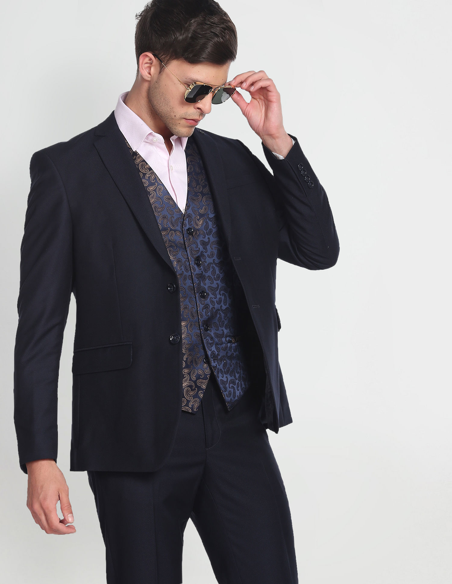 The Gatsby (U-shaped) Waistcoat | Mens fashion suits, Grey suit styling,  Light grey suits