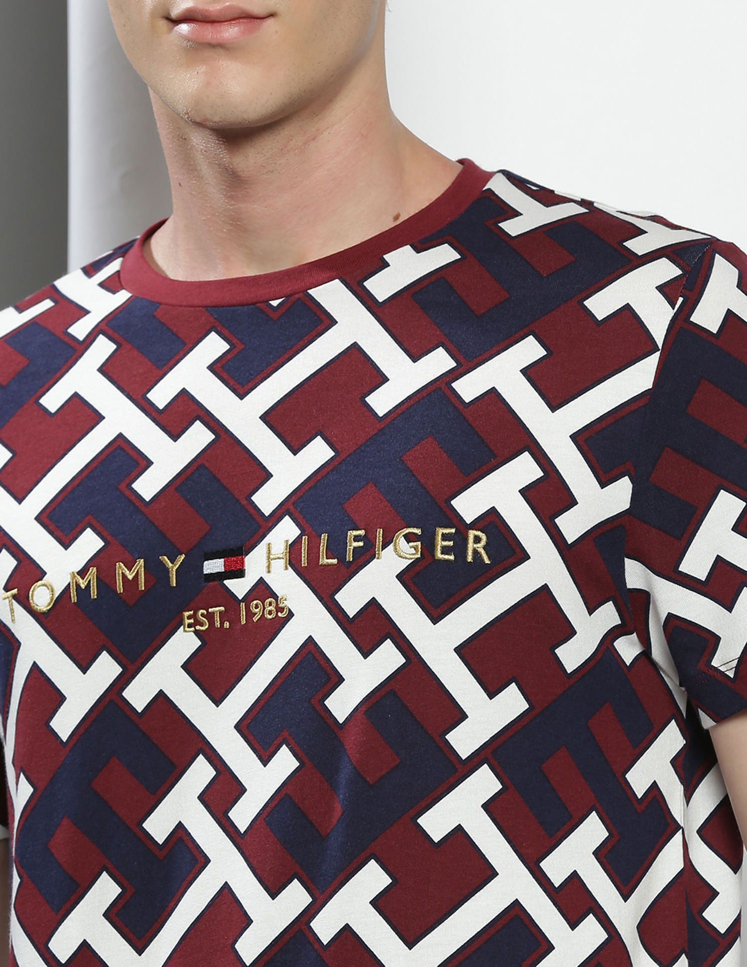 ● ●REGULAR FIT SLEEVE MONOGRAM LOGO T-SHIRT 2色 Buy Tommy Hilfiger Men Yellow Monogram Logo Print T-Shirt