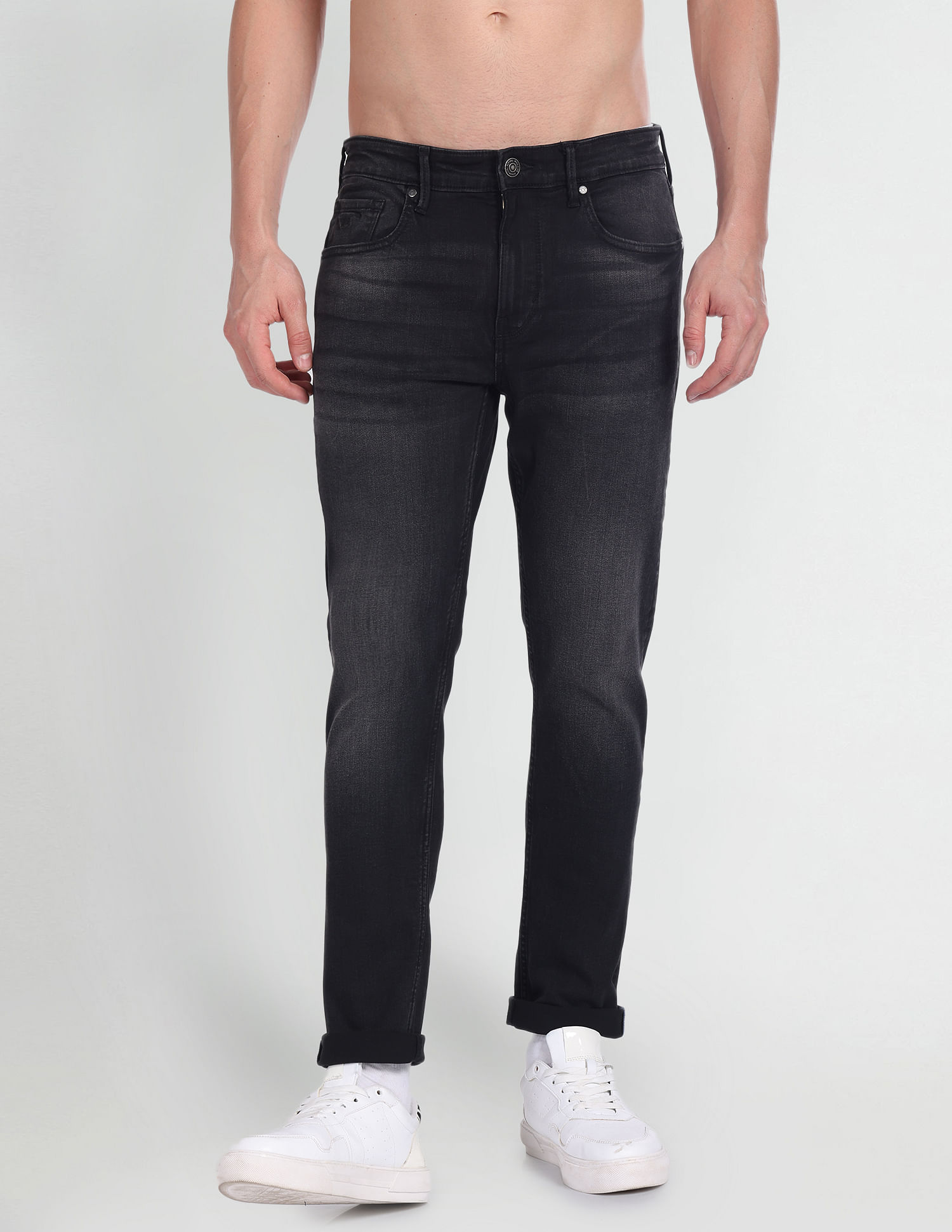 Flying Machine Slim Tapered Fit Mid Rise Wash Jeans