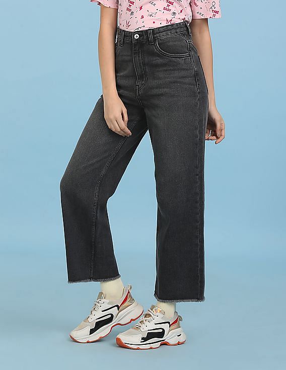 Buy Flying Machine Women Mid Rise Capri Jeans - NNNOW.com