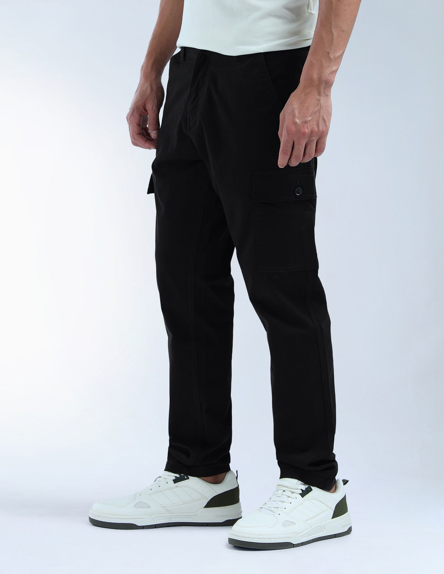 Flying Machine Relaxed Tapered Fit Mid Rise Cargo Trouser