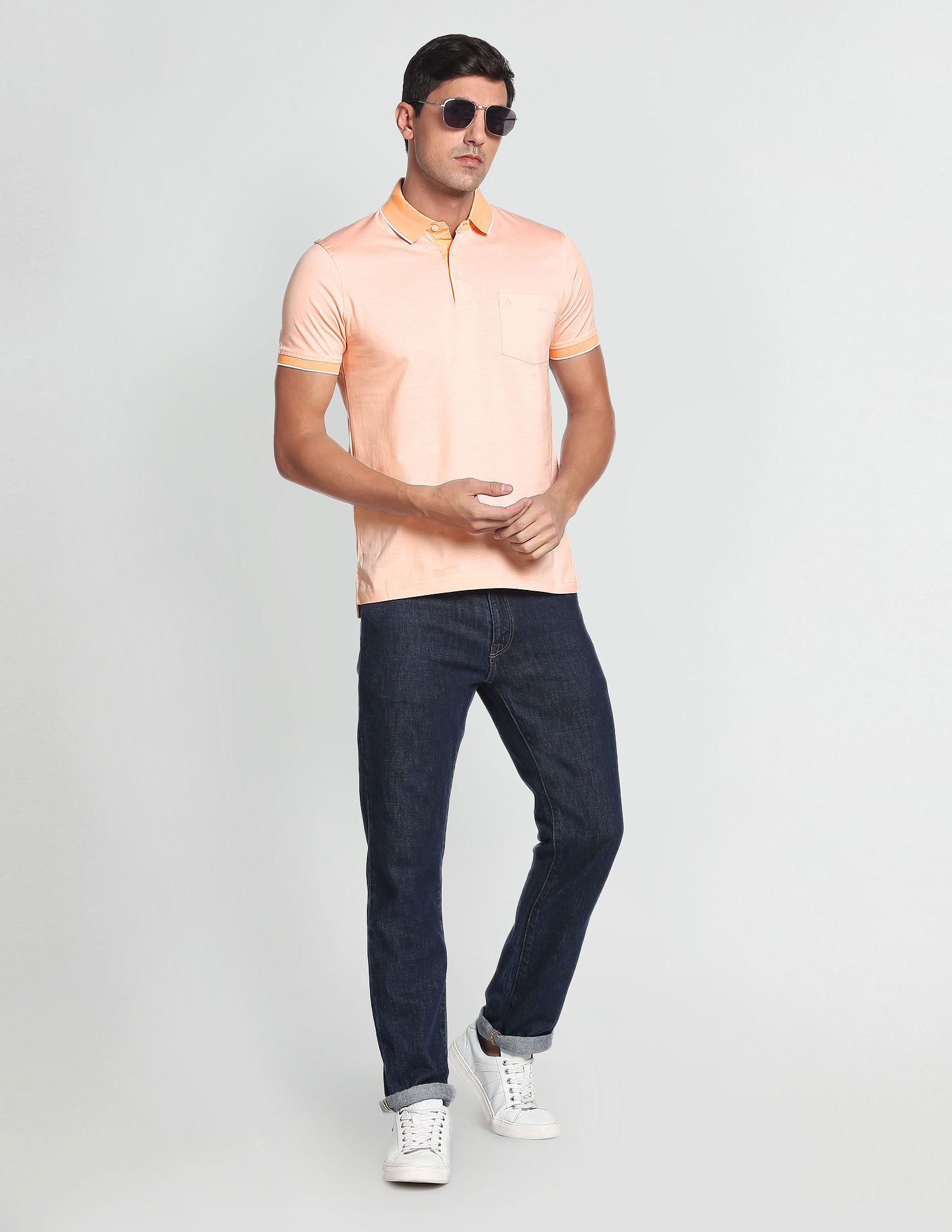 Arrow Tipped Collar Knitted Polo Shirt