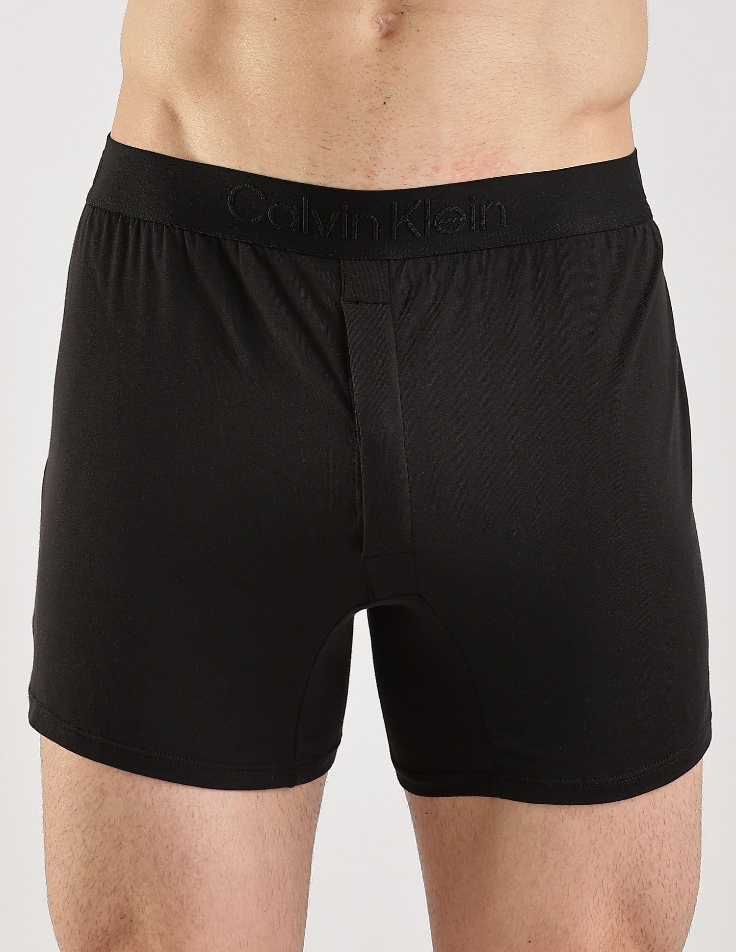 Calvin Klein Underwear Black Solid Mid Rise Trunk