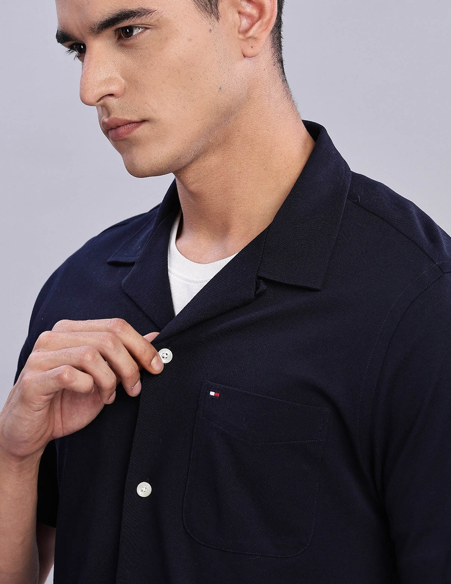 Tommy Hilfiger Solid Regular Fit Plain Woven Shirt