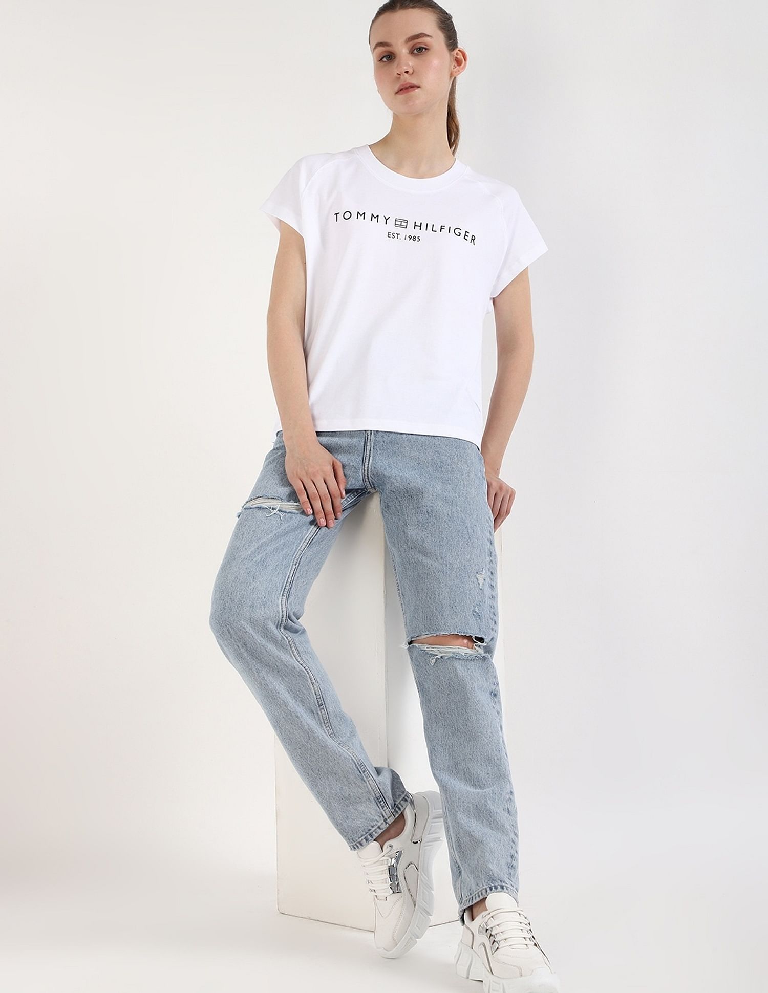 Tommy Hilfiger Embroidered Logo Relaxed-Fit Cotton T-Shirt