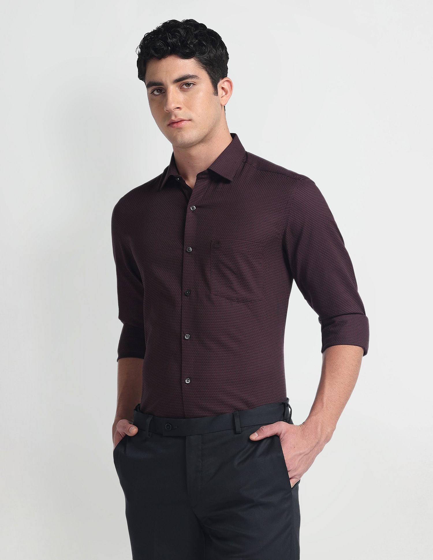 Arrow Pure Cotton Manhattan Slim Shirt