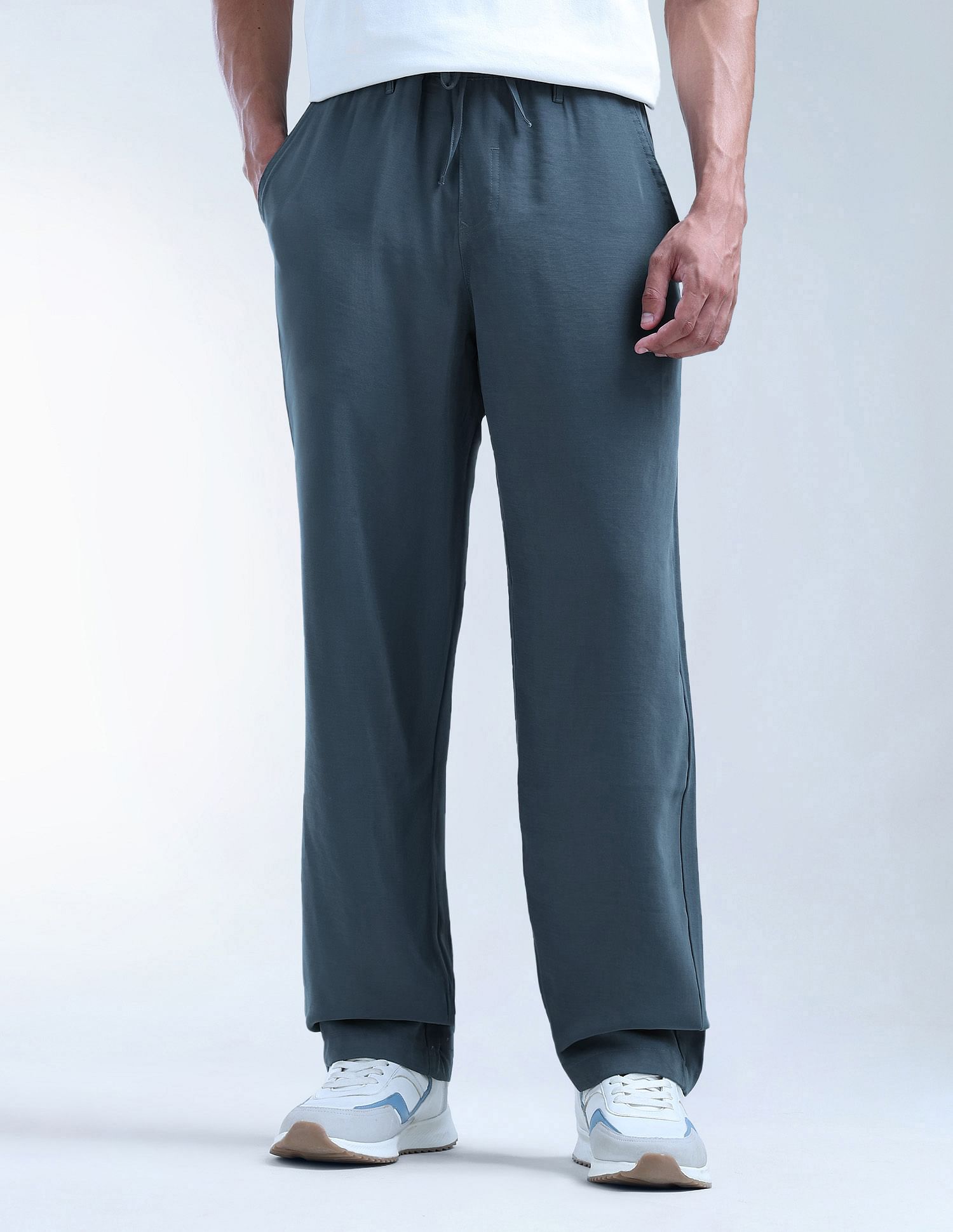 Flying Machine Solid Cobain Loose Fit Chinos