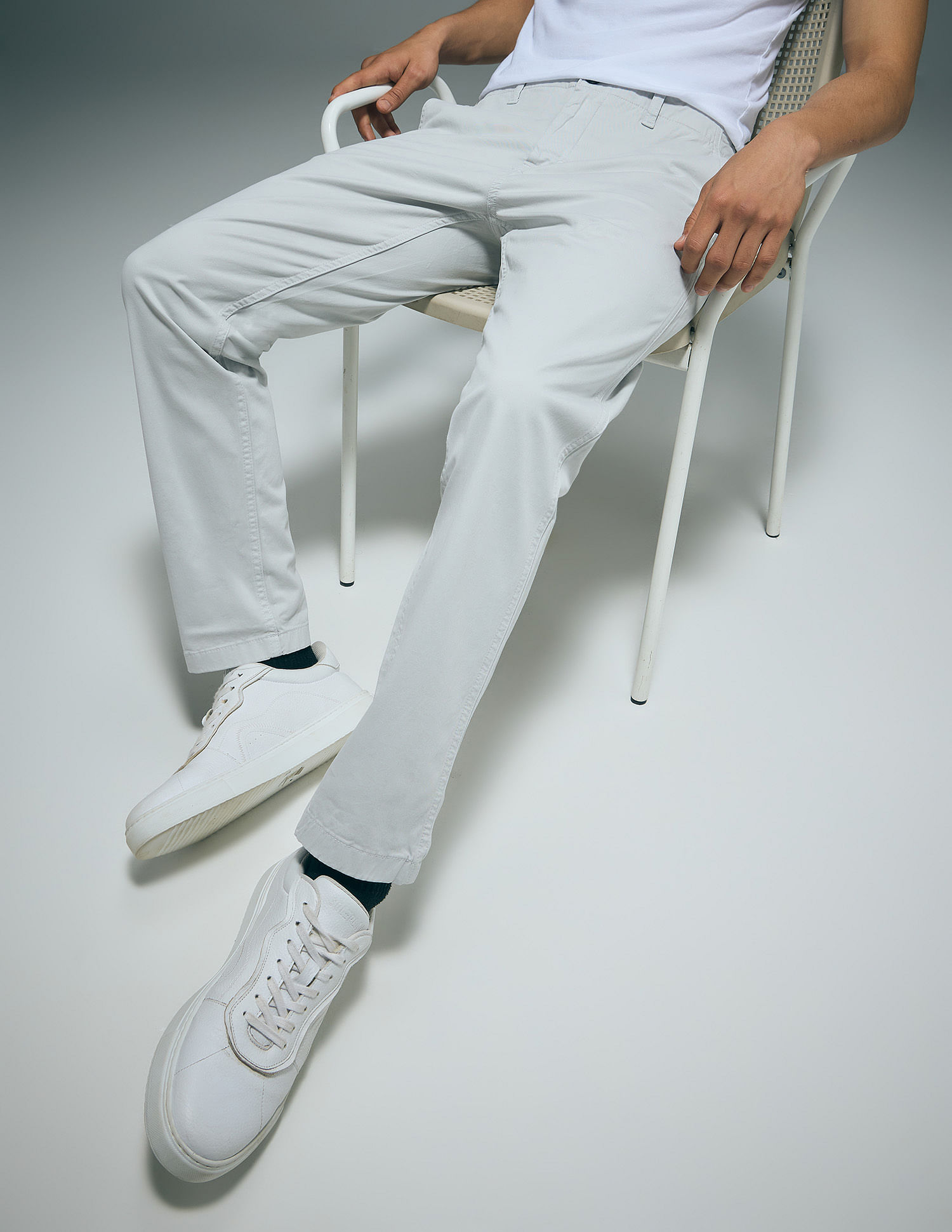 Flying Machine Slash Slim Tapered Fit Solid Trousers
