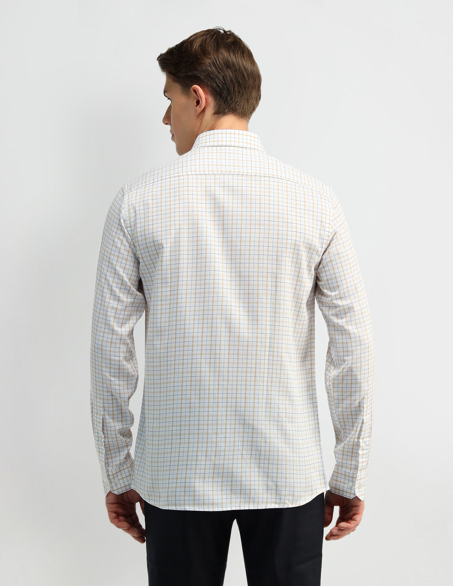 Arrow Pure Cotton Manhattan Slim Fit Shirt