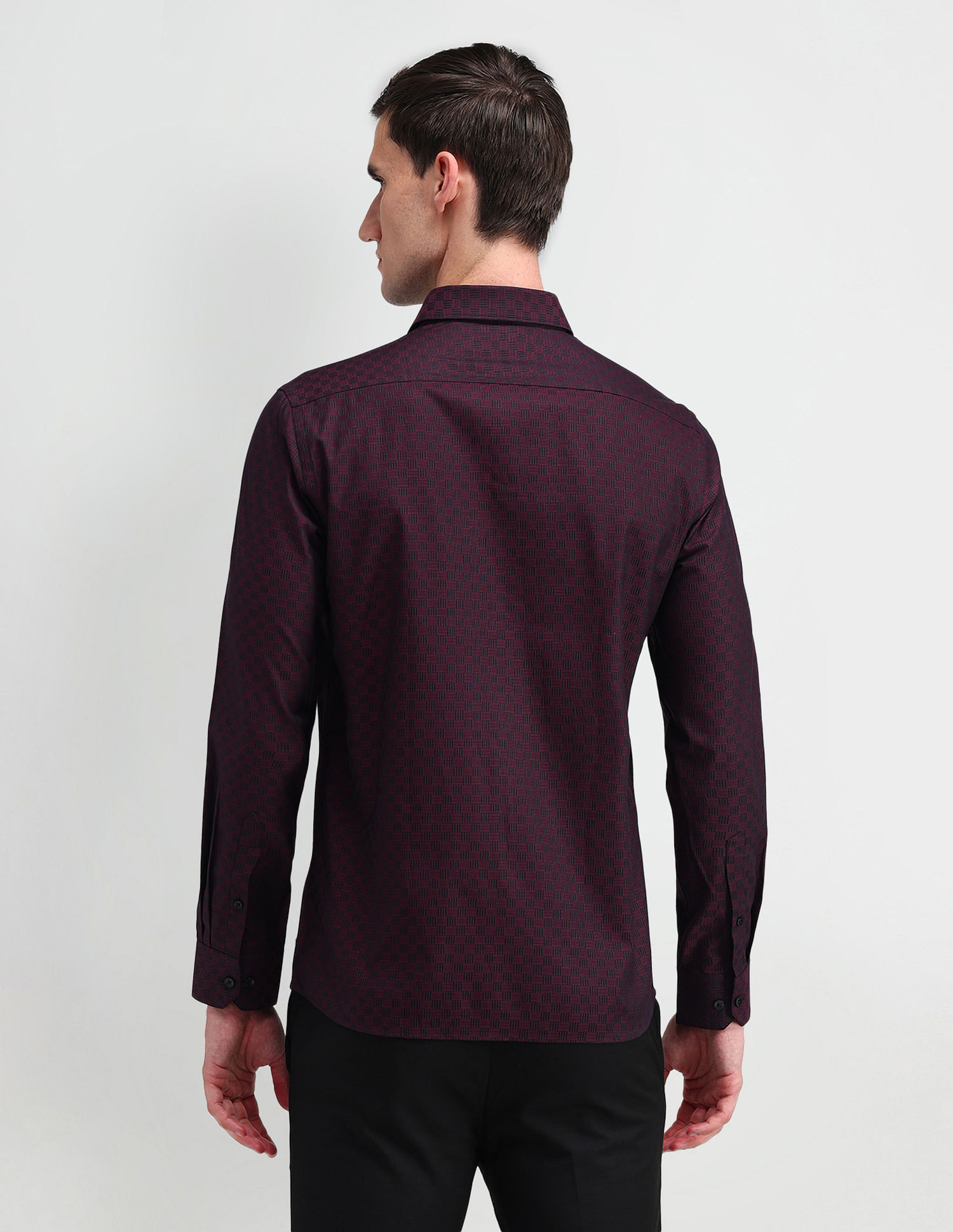 Arrow Manhattan Slim Fit Textured Shirt
