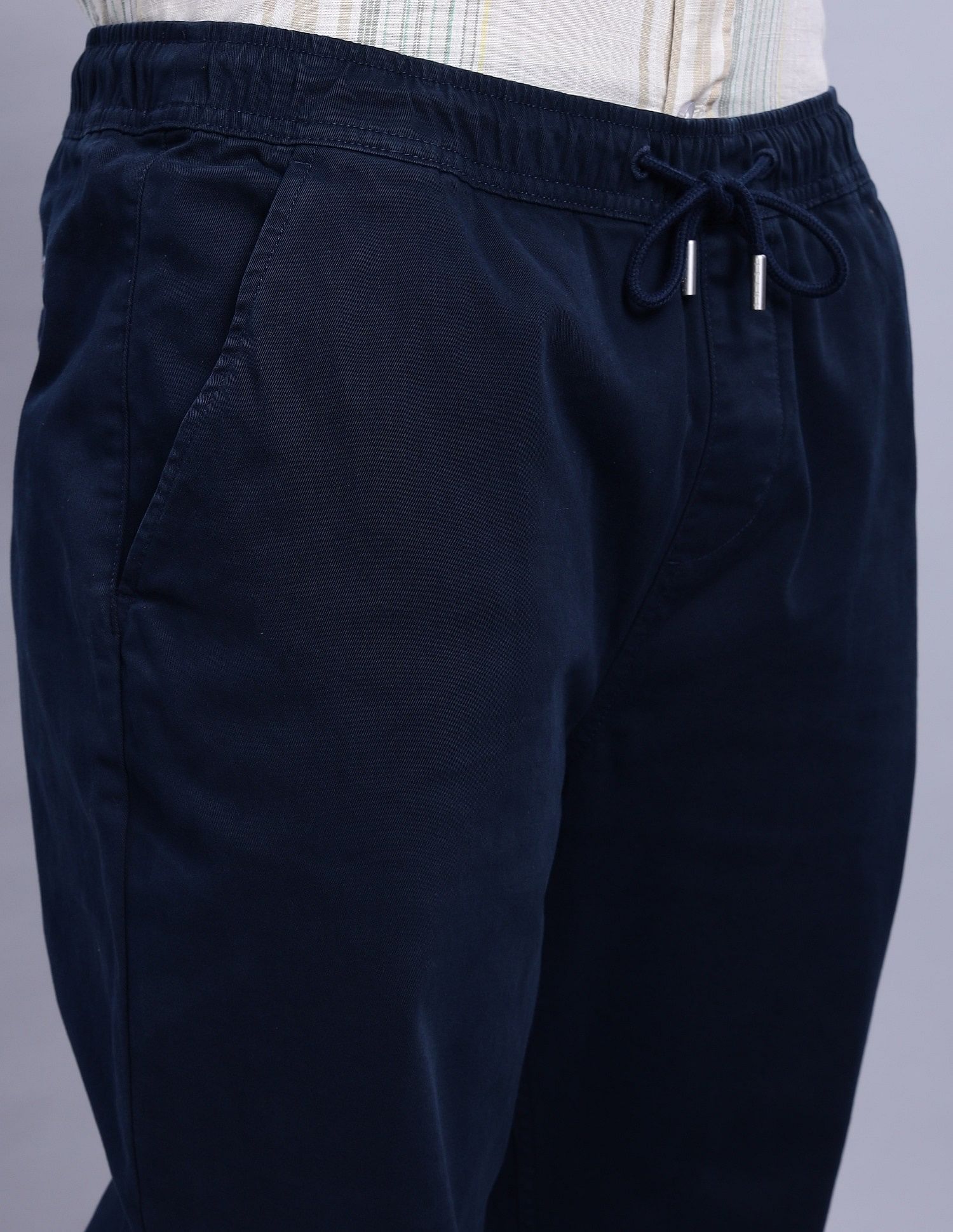 Tommy Hilfiger Slim-Fit Solid Mid Rise Rise Joggers