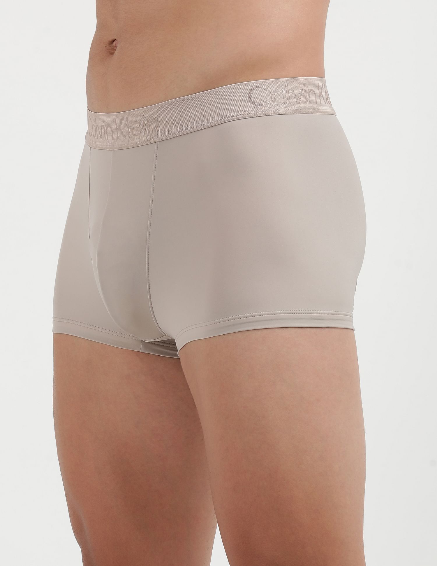 Buy Calvin Klein Underwear Low Rise Solid Trunks NNNOW