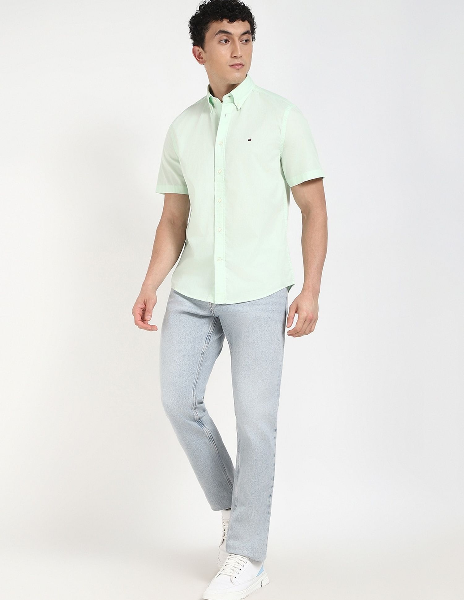 Tommy Hilfiger Solid Regular-Fit Poplin Woven Shirt