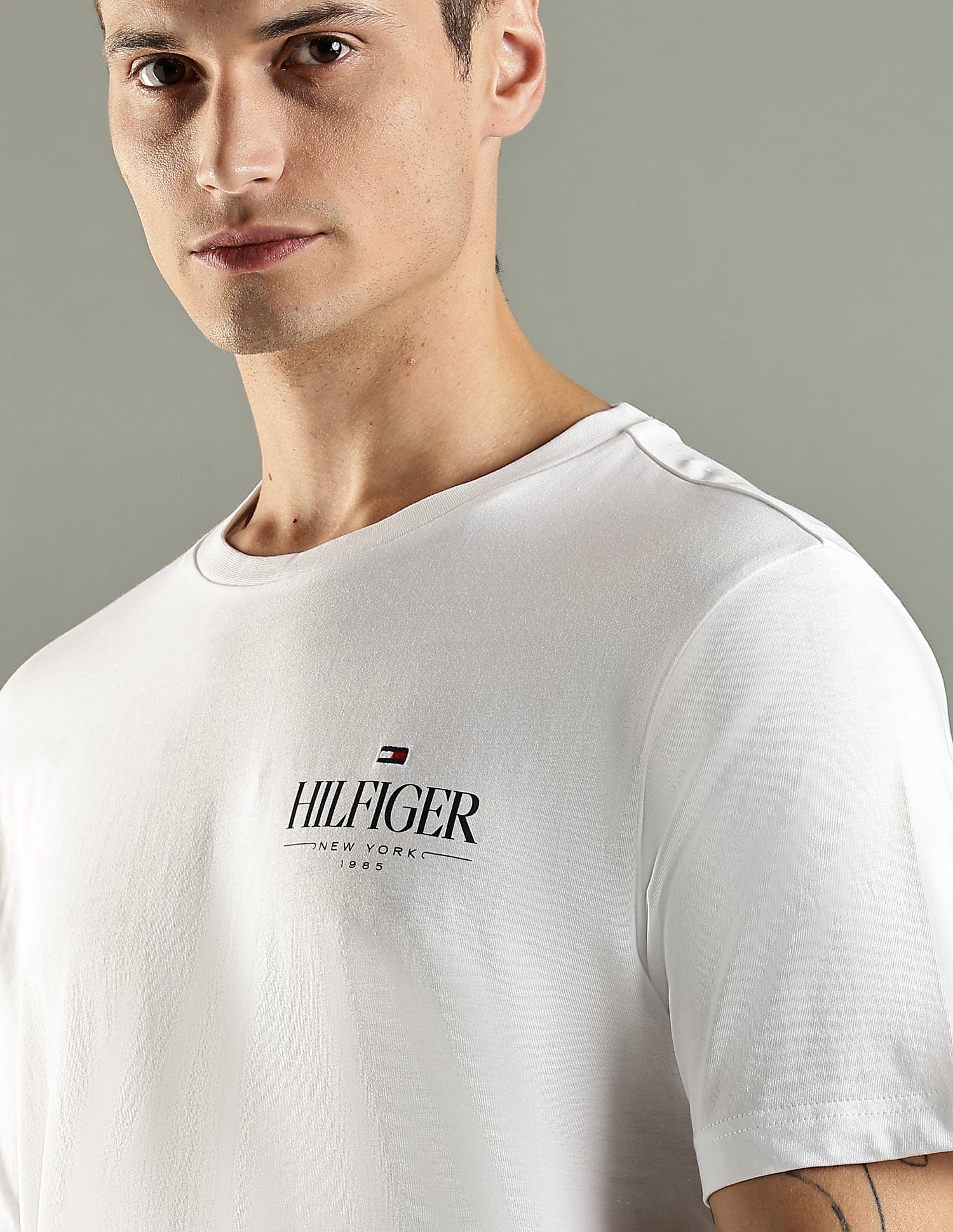 Tommy Hilfiger Logo Regular Fit Cotton T-Shirt