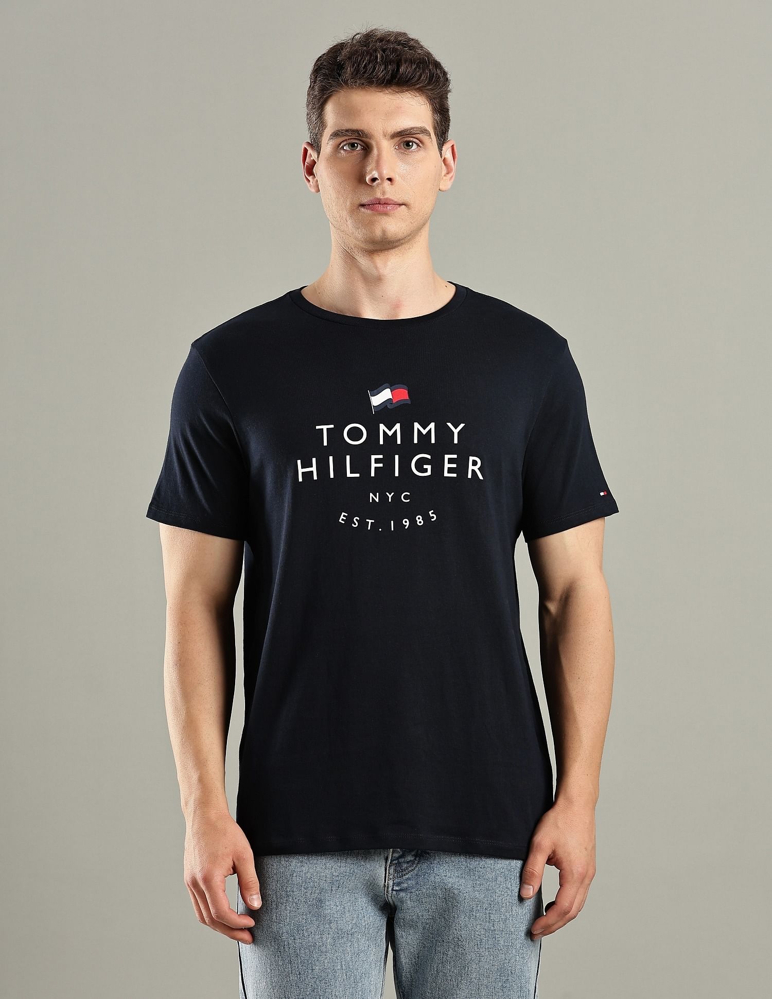 Tommy Hilfiger Logo Regular-Fit Cotton T-Shirt