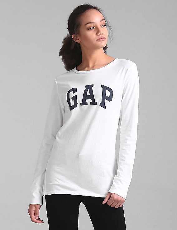 gap white long sleeve shirt