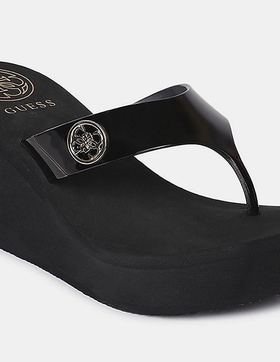 Buy GUESS Women Black V Strap Shadia Flip Flops NNNOW