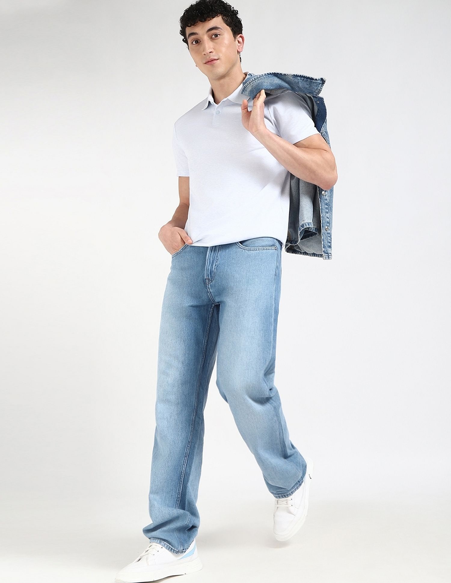 Calvin Klein Jeans Mid-Wash Straight-Fit Mid Rise Jeans