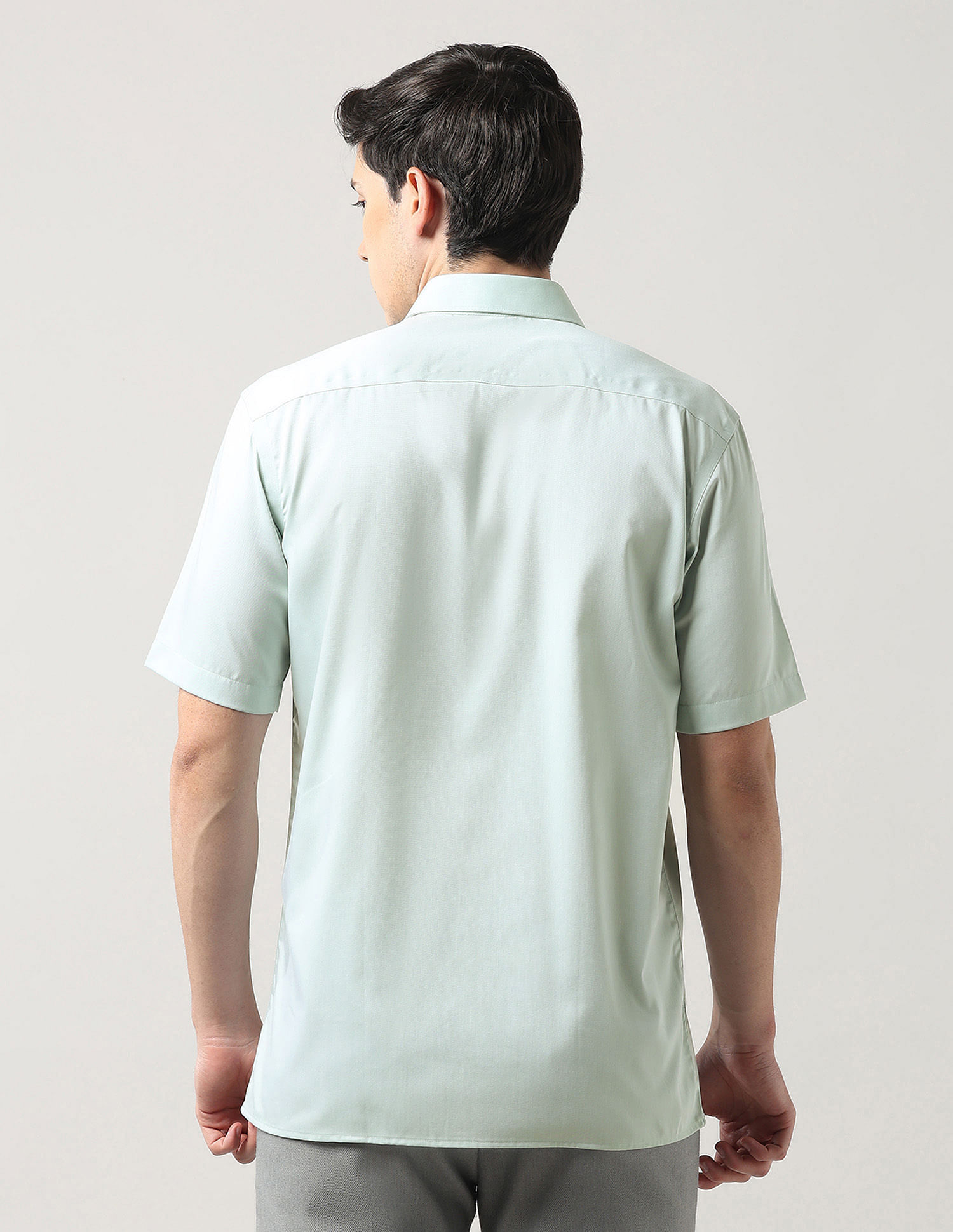 Arrow Solid Liberty Classic Fit Autopress Shirt