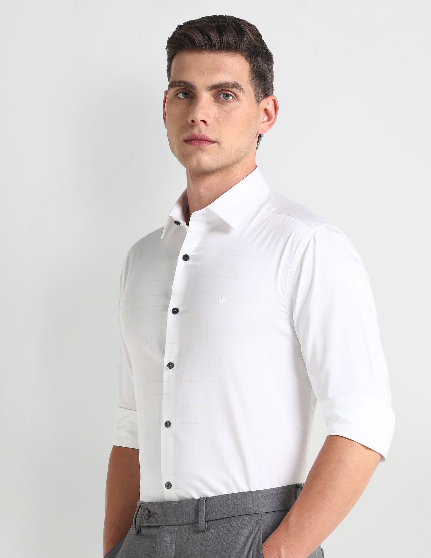 Arrow Pure Cotton Manhattan Slim Fit Shirt