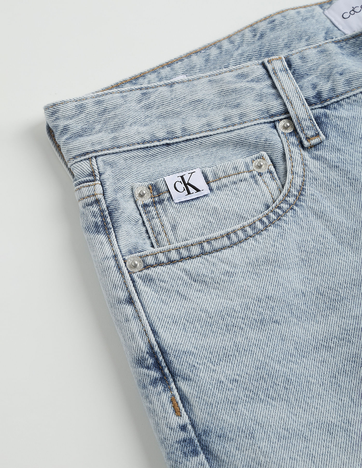Calvin Klein Jeans Sustainable Rinsed Dad Jeans