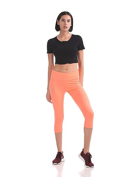 Nike Running Fast Dri-FIT cropped leggings in black | ASOS