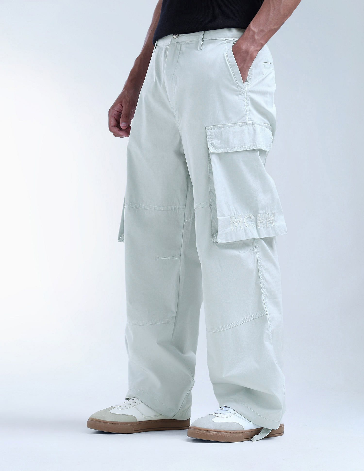 Flying Machine Mid Rise Relaxed Tapered Fit Cargos