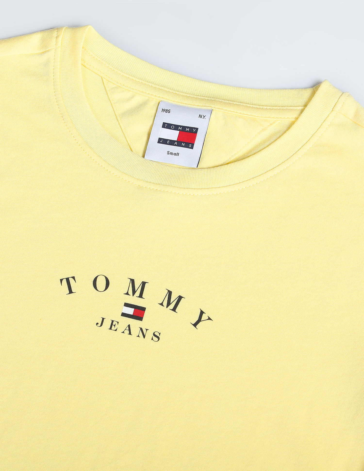 Tommy Hilfiger Slim Fit Essential Logo T-Shirt