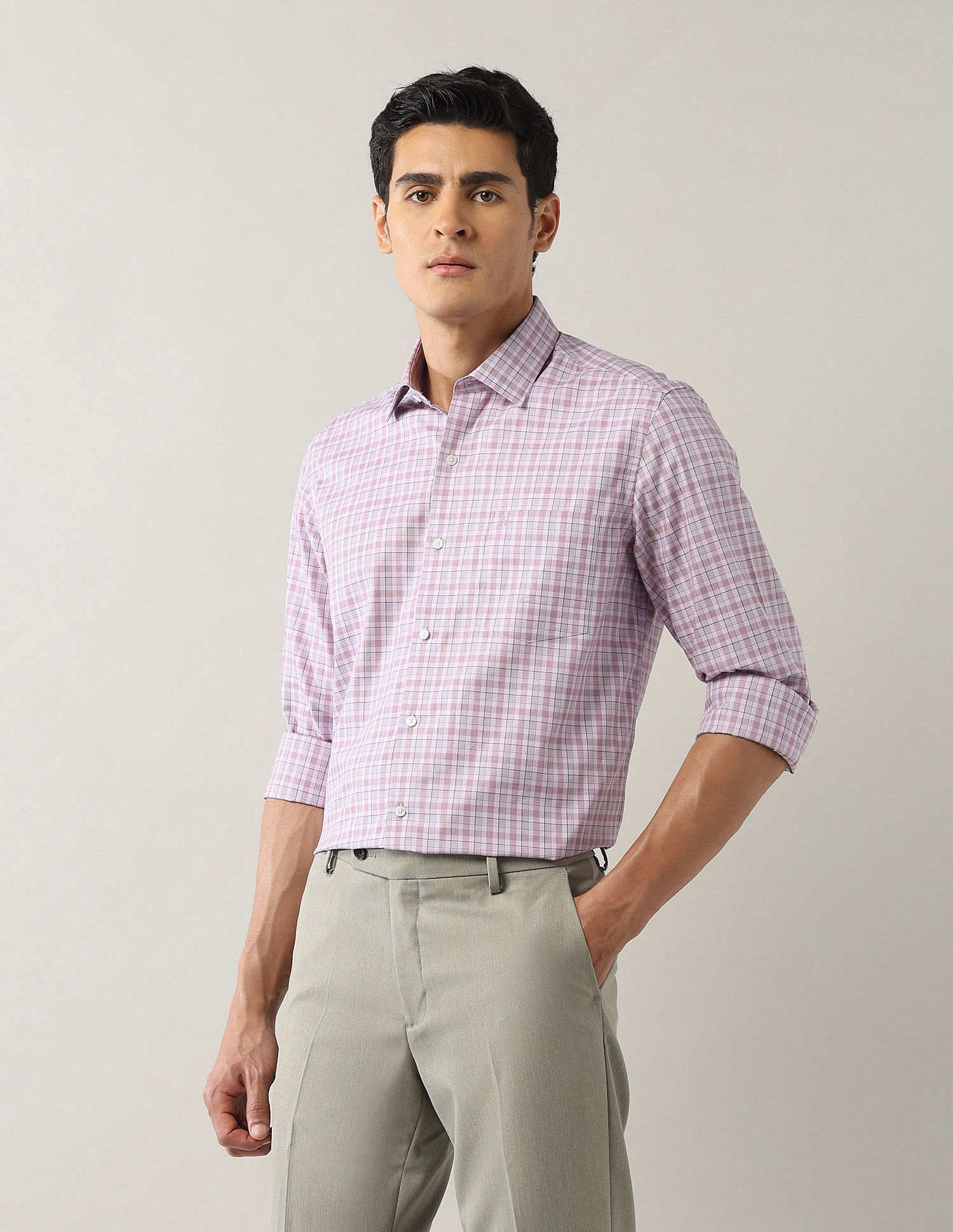 Arrow Glen Checked Manhattan Slim Fit Shirt