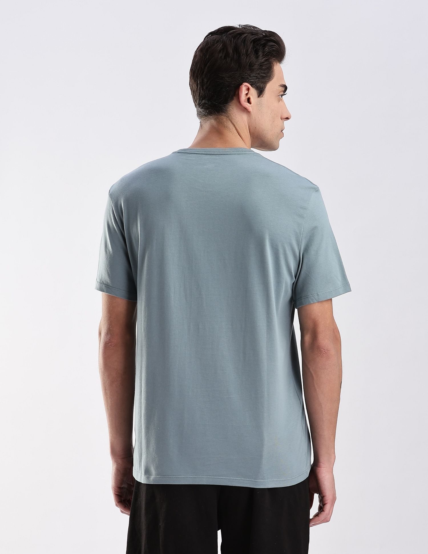 Calvin Klein Jeans Regular-Fit Logo Cotton T-Shirt