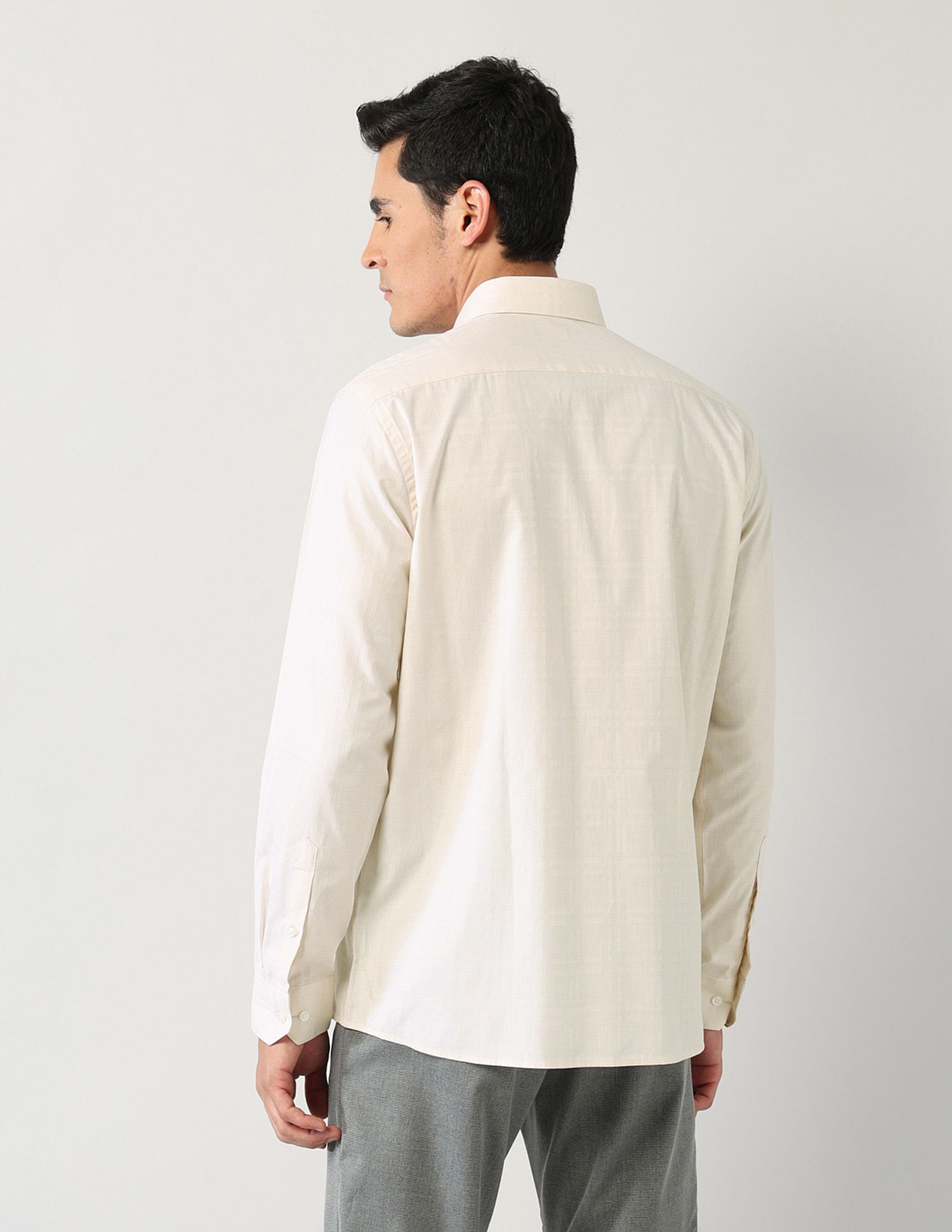 Arrow Manhattan Slim Fit Pure Cotton Shirt