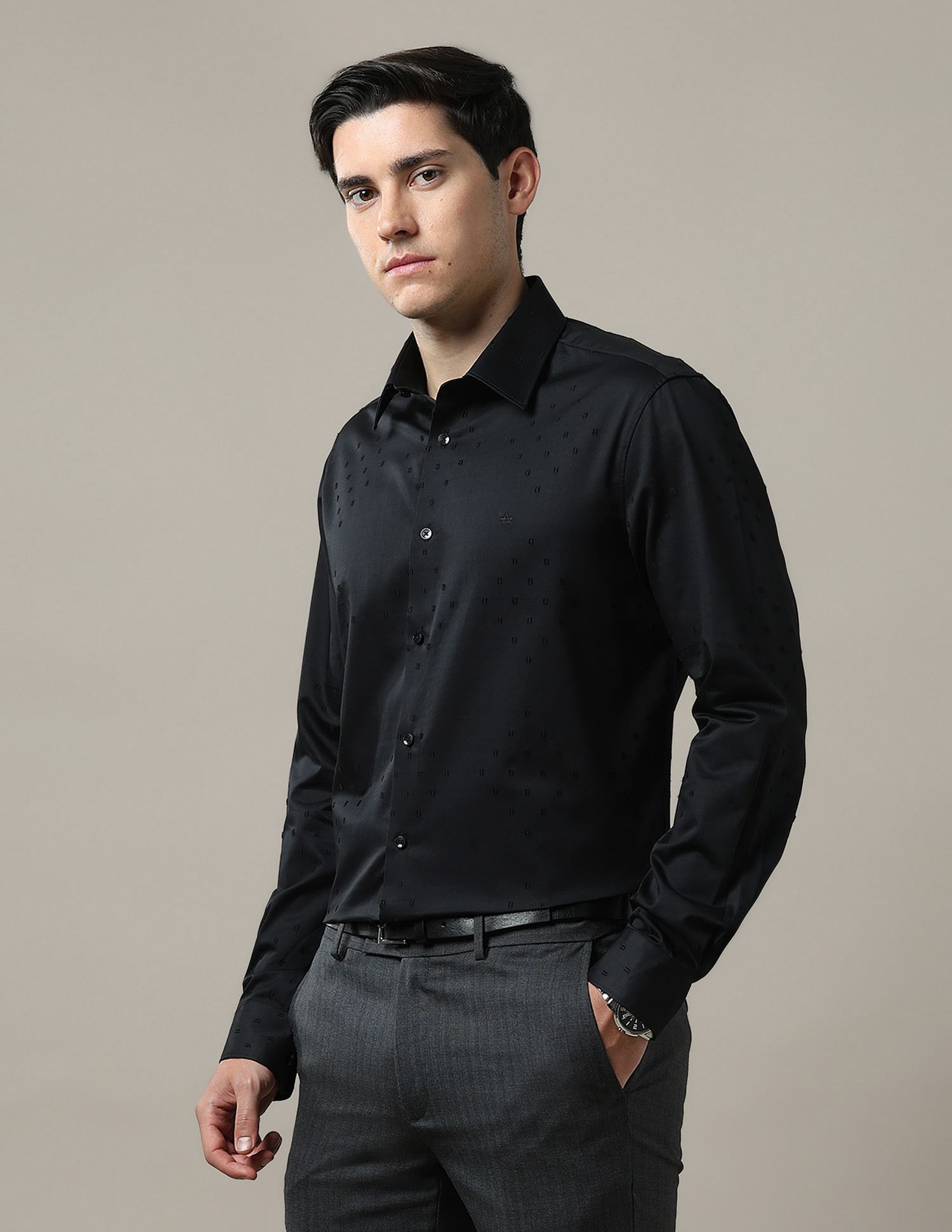 Arrow Textured Tailored Fit 1851 Shirt