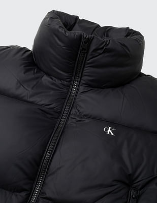 どんなシーンにもぴったり♪♪【 】Cropped Puffer★ Buy Calvin Klein Down Cropped Puffer Jacket - NNNOW.com