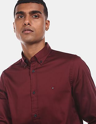 Tommy Hilfiger Men Burgundy Slim Fit Cotton Sateen Casual Shirt