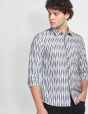 Flying Machine Vertical Stripe Cotton Casual Shirt