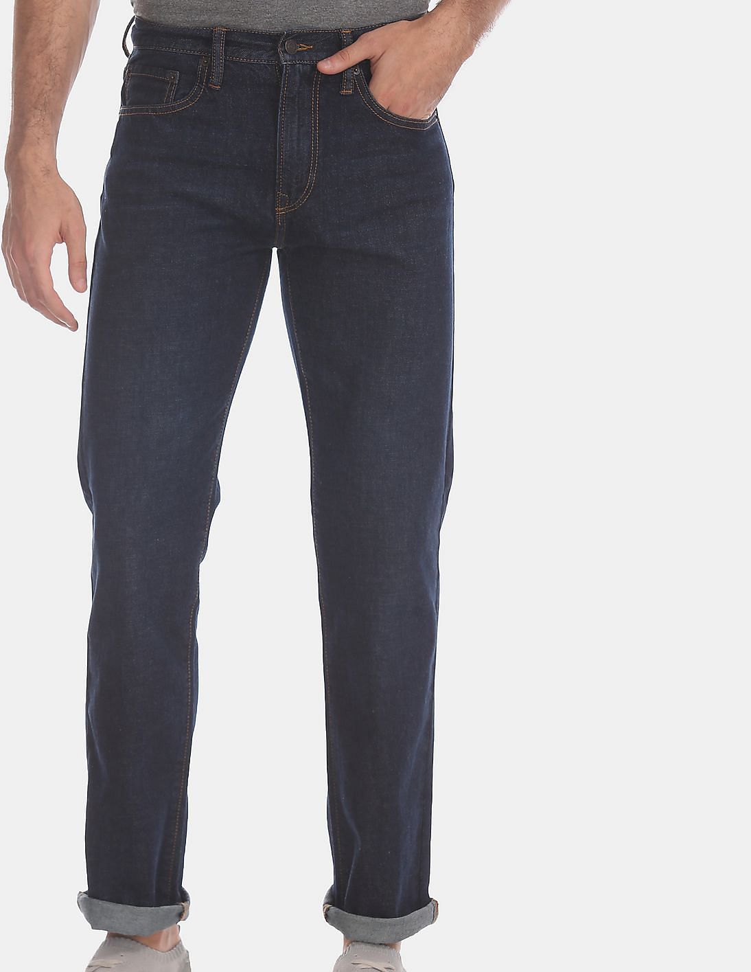 Buy GAP Men Blue Straight Fit Rinsed Jeans - NNNOW.com