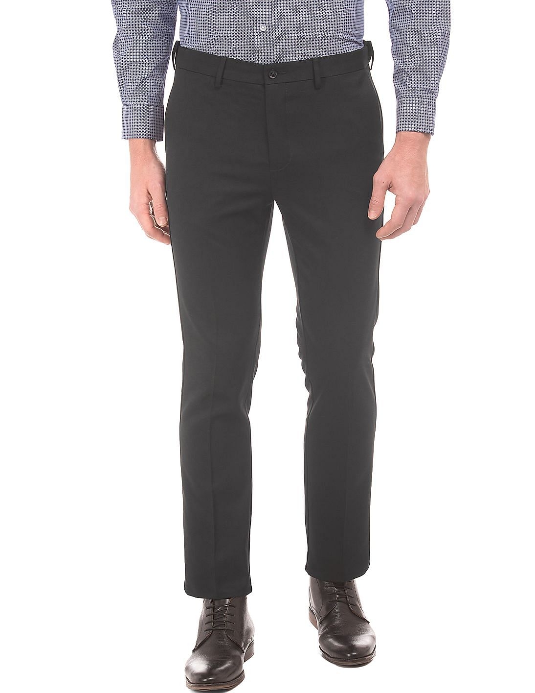 Buy Arrow Men Flat Front Tapered Fit Trousers - NNNOW.com
