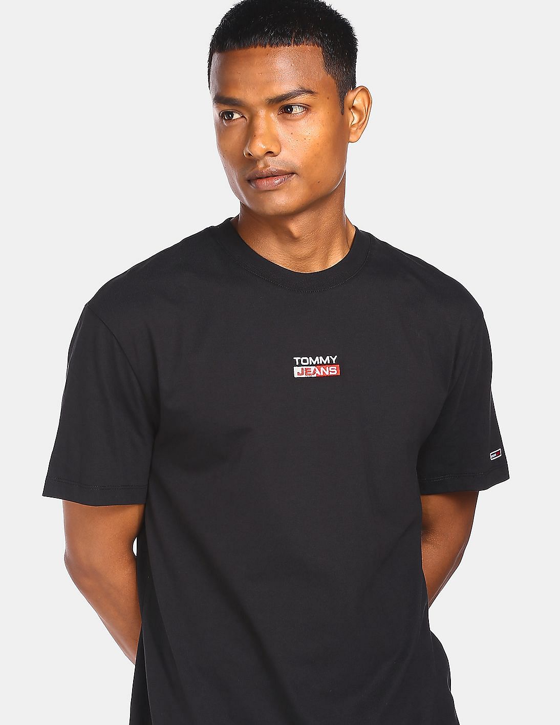 Buy Tommy Hilfiger Men Black Cotton Embroidered Logo T-Shirt - NNNOW.com